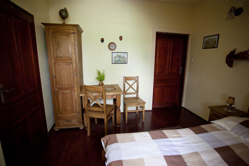 Dwor Na Wichrowym Wzgorzu Bed & Breakfast Przybyslawice ภายนอก รูปภาพ