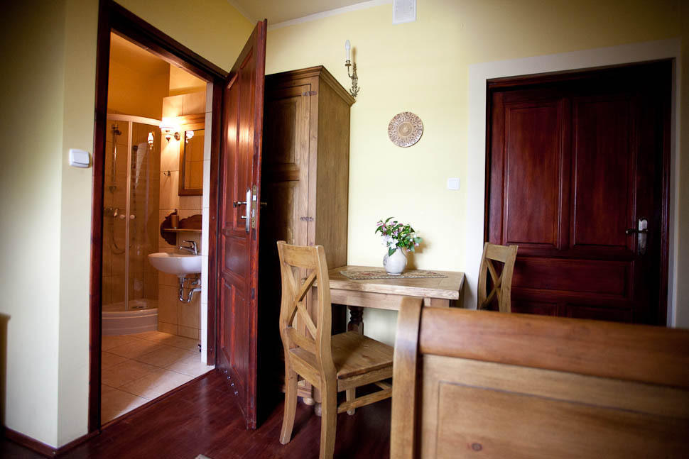 Dwor Na Wichrowym Wzgorzu Bed & Breakfast Przybyslawice ห้อง รูปภาพ