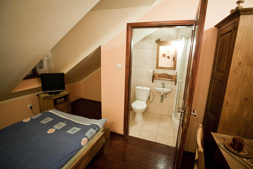 Dwor Na Wichrowym Wzgorzu Bed & Breakfast Przybyslawice ห้อง รูปภาพ