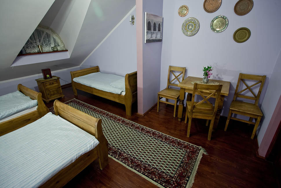 Dwor Na Wichrowym Wzgorzu Bed & Breakfast Przybyslawice ภายนอก รูปภาพ